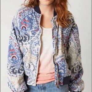 #284 Free People Daytrip Paisley Print Zip Up Women’s Lined Bomber Jacket medium
